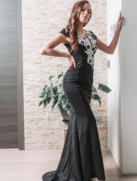 <tc>Večerné šaty Norea čierne</tc>