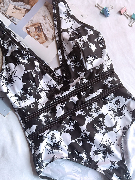 <tc><!-- x-tinymce/html -->Jednodielne plavky monokiny Bria čiernobiele</tc>