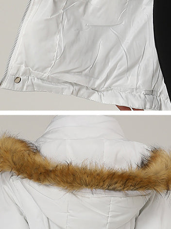 <tc>Kabát s huňatou kapucňou Katerina biely</tc>