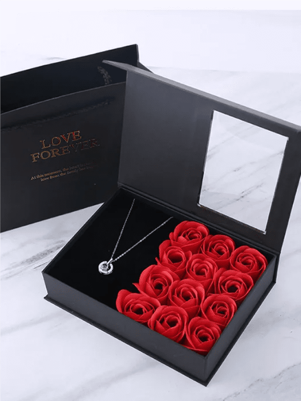 <tc>Darčekový box s taškou a vo vnútri s retiazkou ružami Itssel červený</tc>